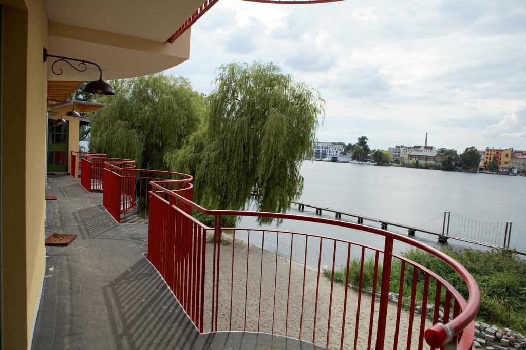Seminar- Und Gaestehaus Flussbad Gartenstrasse Berlin Exterior photo