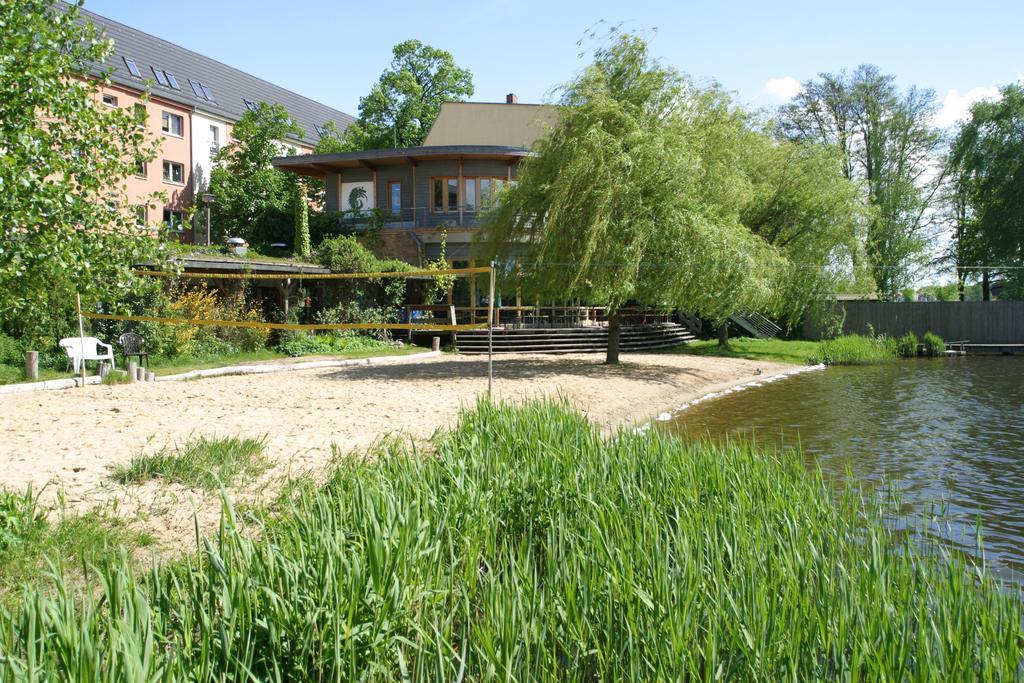 Seminar- Und Gaestehaus Flussbad Gartenstrasse Berlin Exterior photo